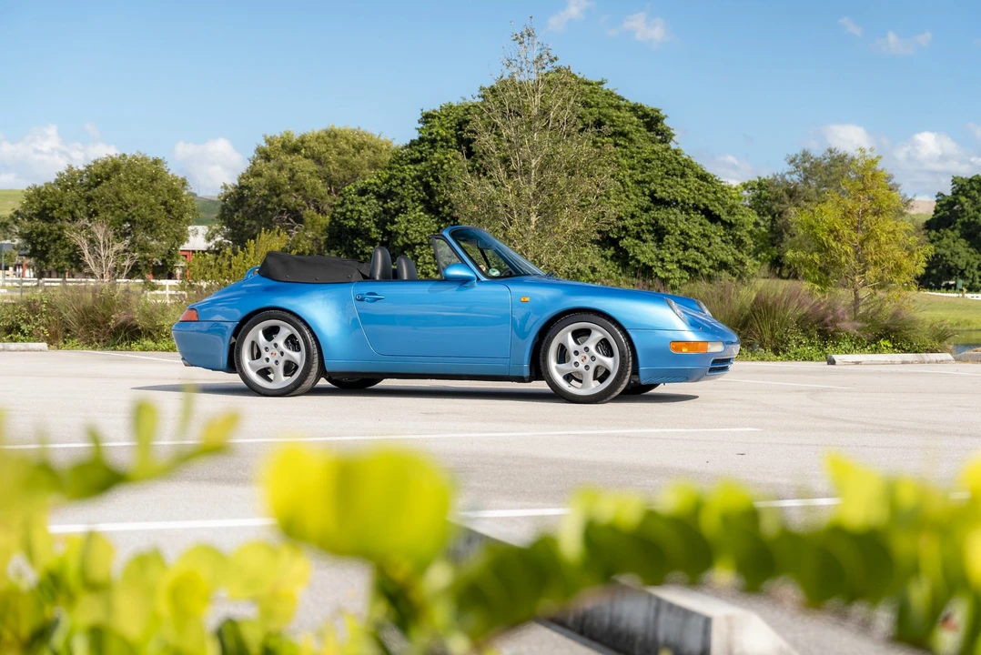 1995 Porsche 993 Carrera - Image 10 of 31