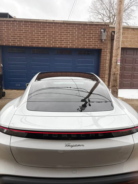 2023 Porsche Taycan - Image 4 of 10