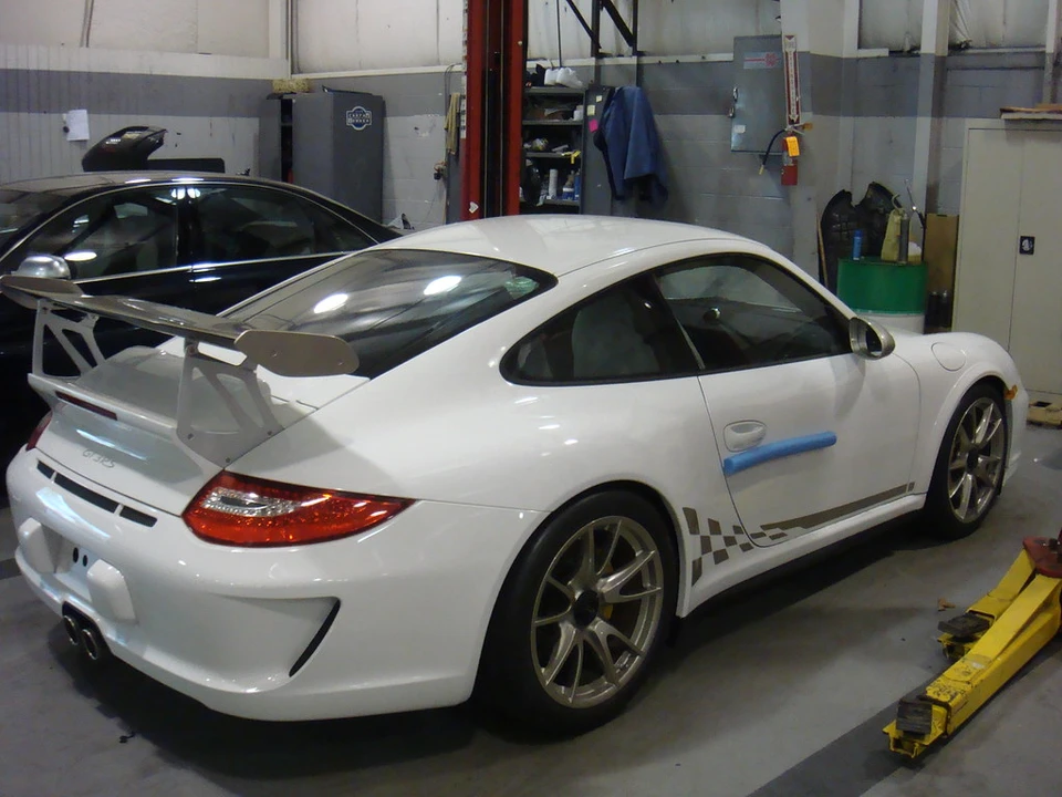 2010 Porsche 997 GT3 RS - Image 2 of 4