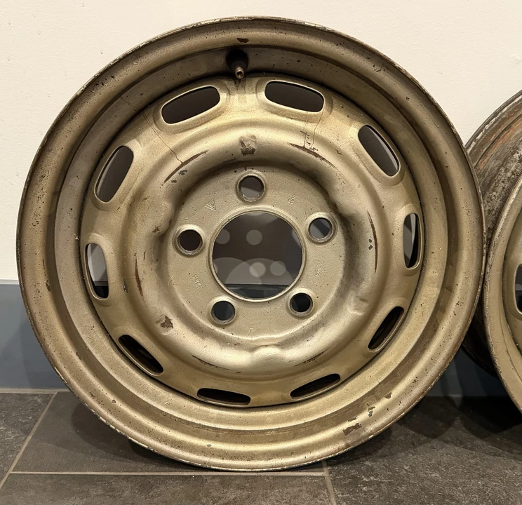 Parts & Memorabilia Porsche Wheels - Image 6 of 31