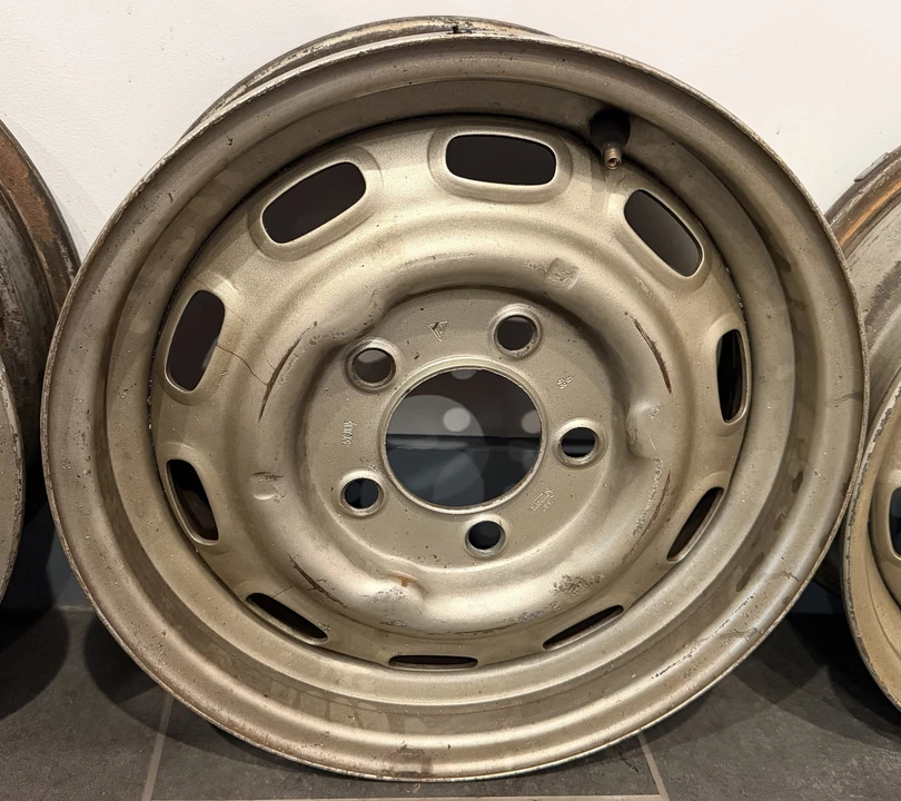 Parts & Memorabilia Porsche Wheels - Image 8 of 31