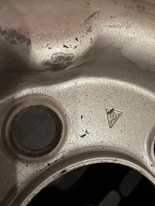 Parts & Memorabilia Porsche Wheels - Image 29 of 31