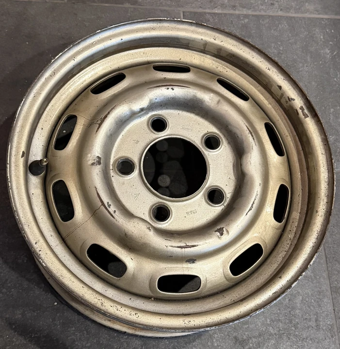 Parts & Memorabilia Porsche Wheels - Image 11 of 31