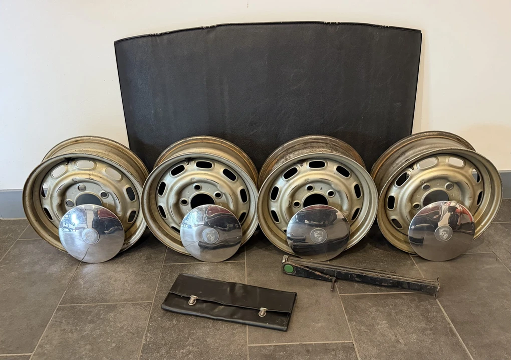Parts & Memorabilia Porsche Wheels - Image 2 of 31