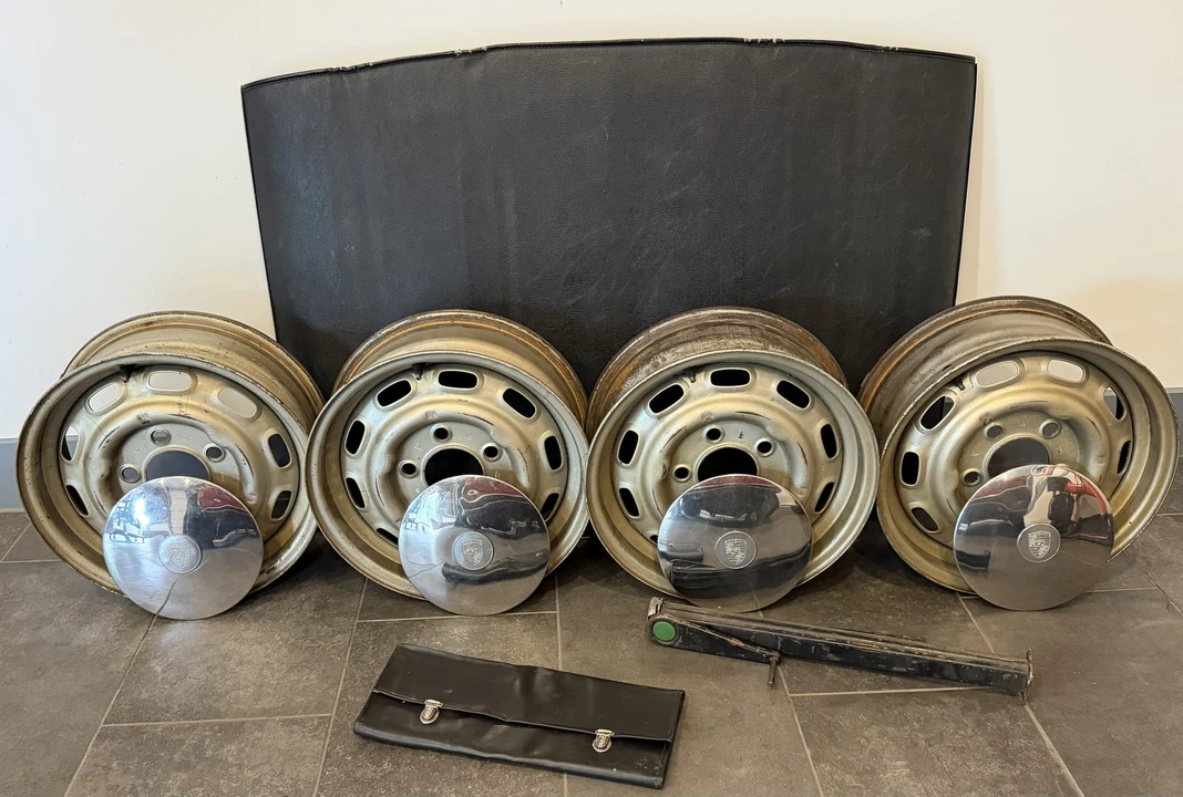 Parts & Memorabilia Porsche Wheels - Image 3 of 31