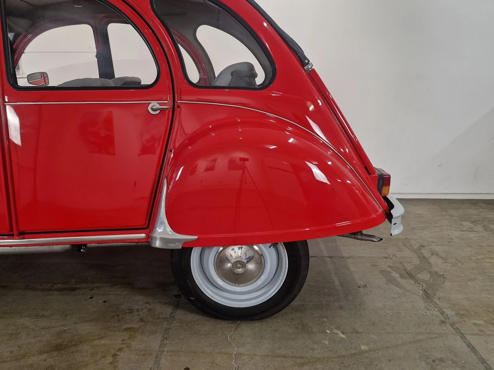 Citroen 2CV - Image 19 of 31