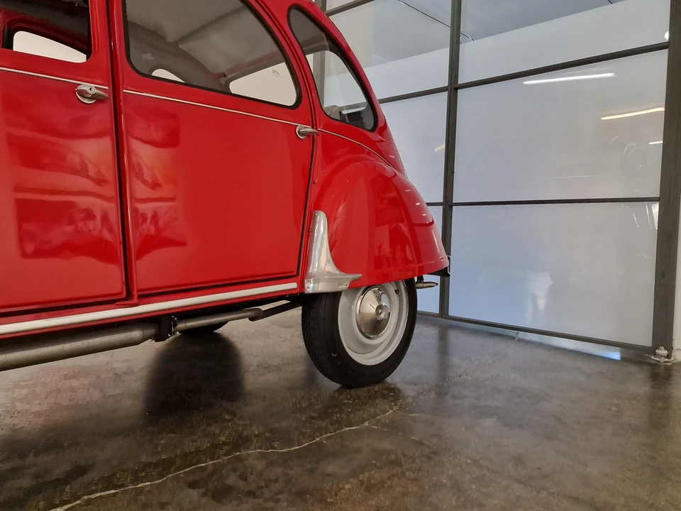 Citroen 2CV - Image 20 of 31
