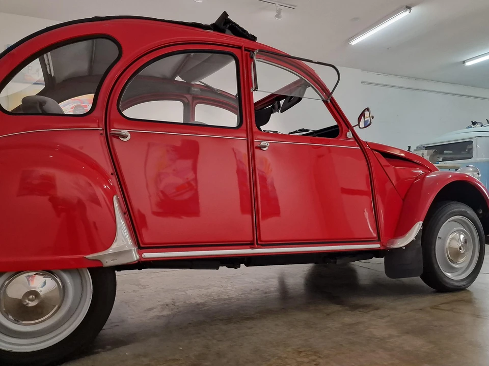 Citroen 2CV - Image 29 of 31
