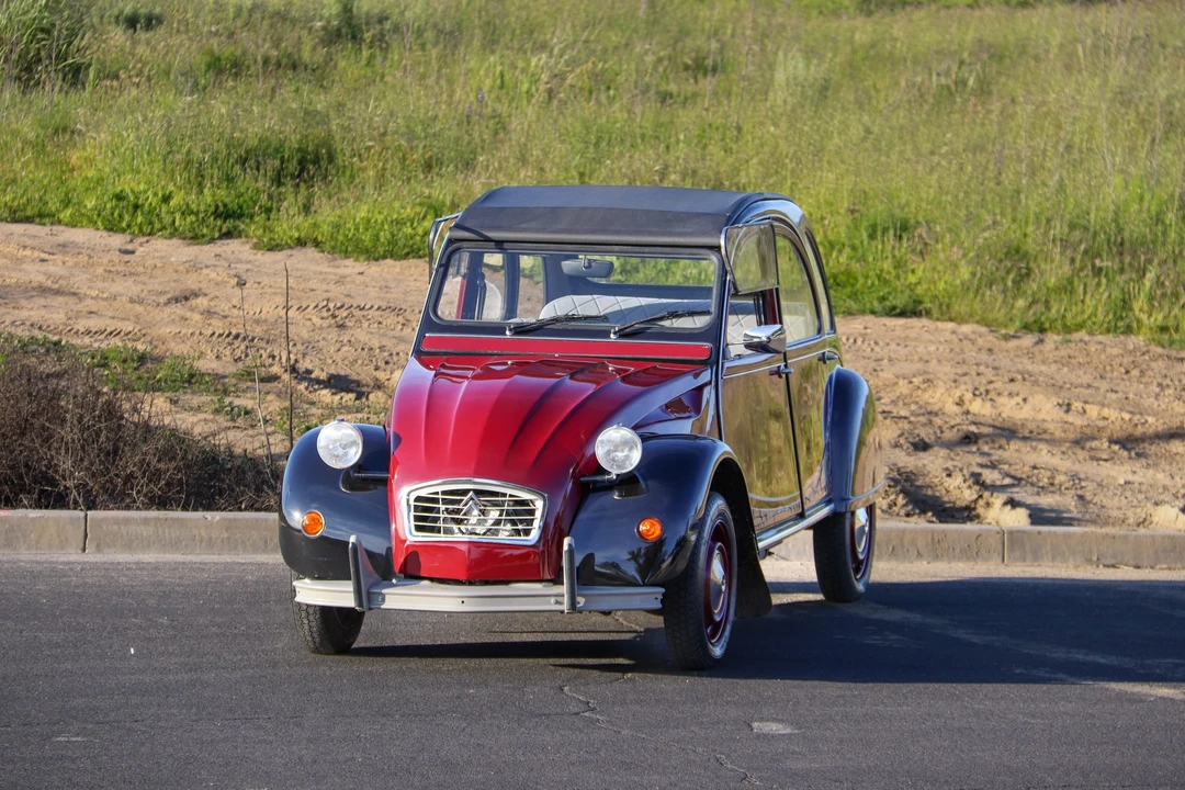 Citroen 2CV - Image 5 of 31