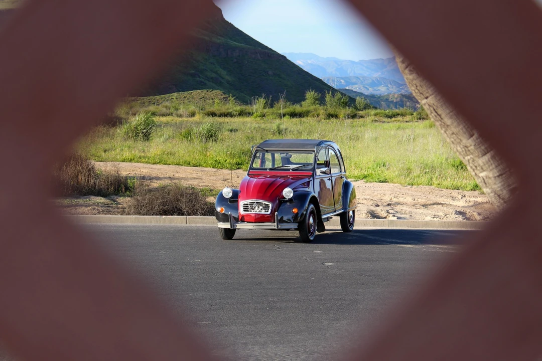 Citroen 2CV - Image 7 of 31