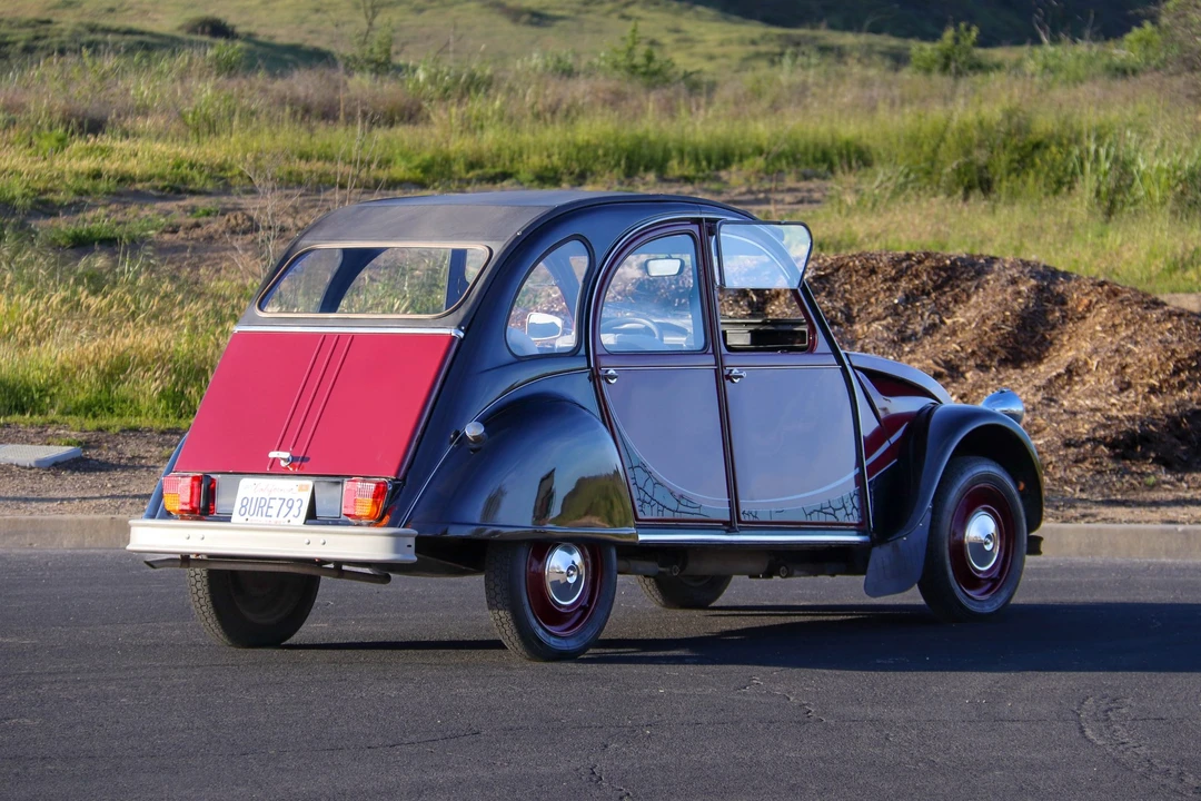 Citroen 2CV - Image 15 of 31