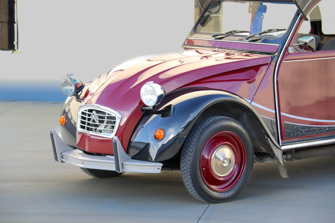 Citroen 2CV - Image 28 of 31