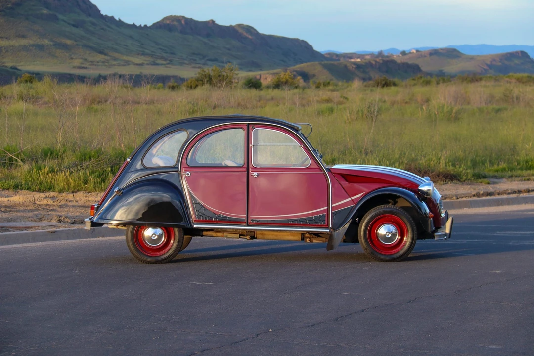 Citroen 2CV - Image 16 of 31