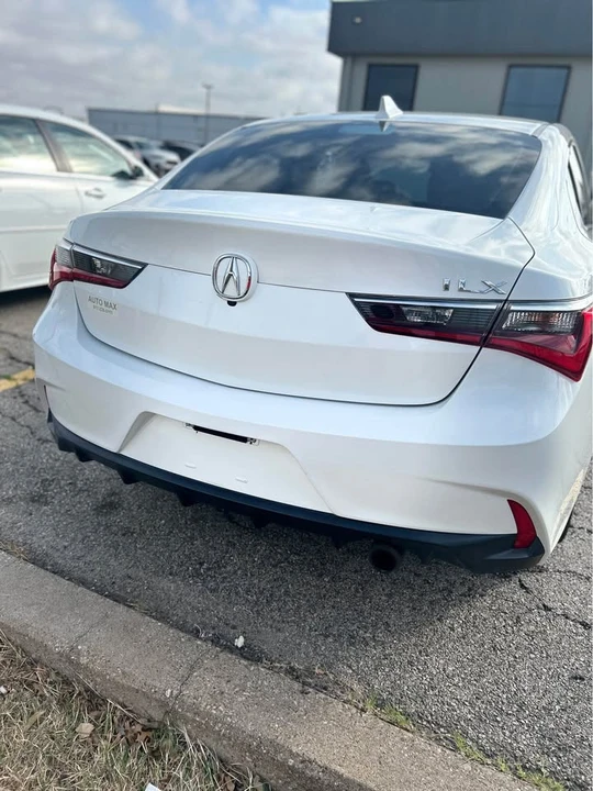 Acura ILX - Image 4 of 4