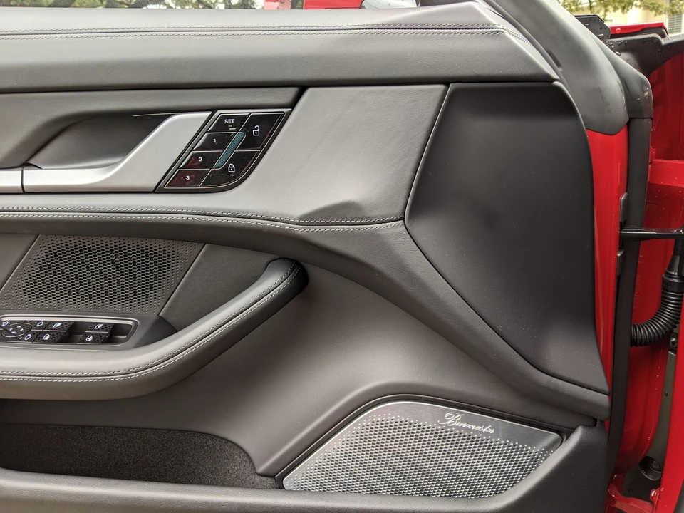 2020 Porsche Taycan 4S - Image 5 of 6