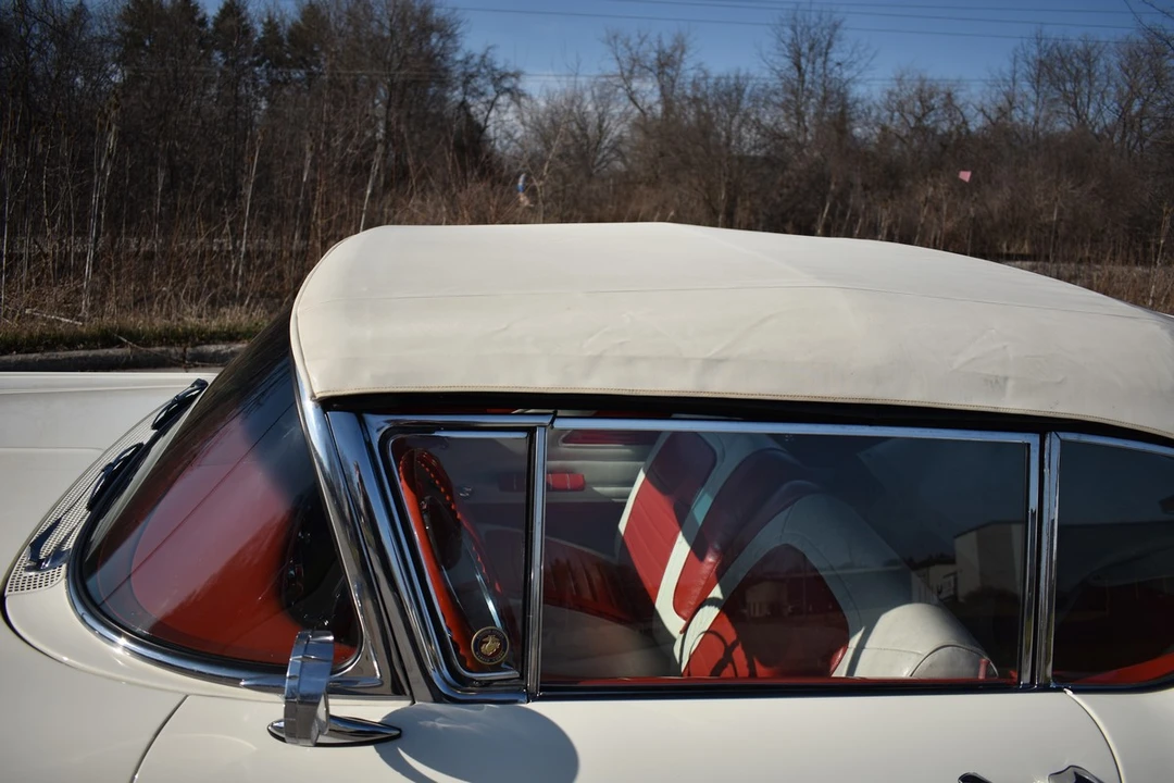 1958 Pontiac Chieftain - Image 28 of 31