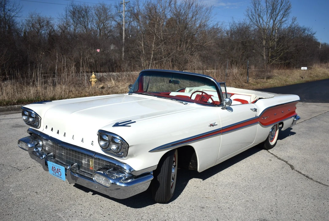 1958 Pontiac Chieftain - Image 2 of 31