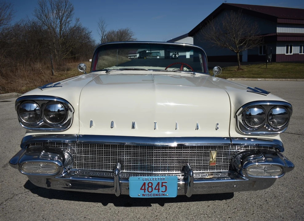 1958 Pontiac Chieftain - Image 24 of 31