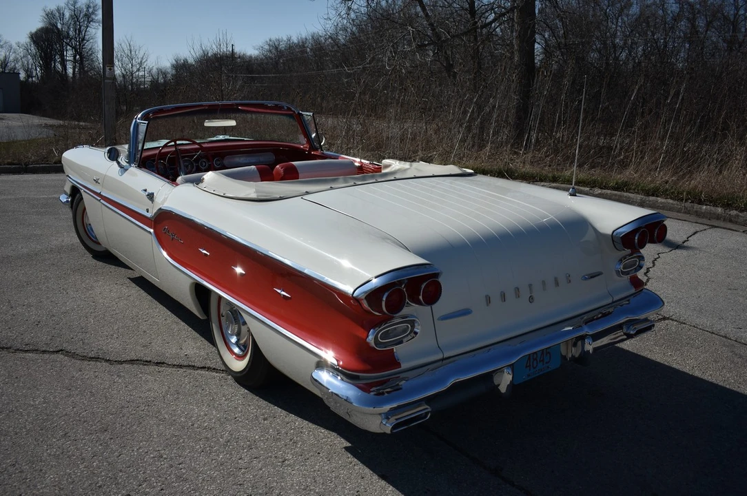 1958 Pontiac Chieftain - Image 19 of 31
