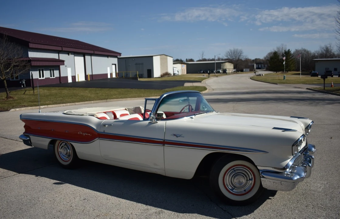 1958 Pontiac Chieftain - Image 22 of 31