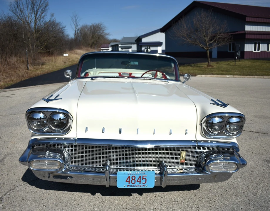1958 Pontiac Chieftain - Image 13 of 31