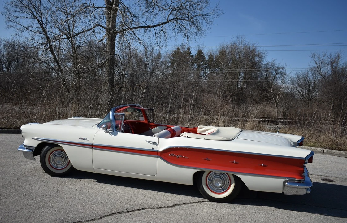 1958 Pontiac Chieftain - Image 17 of 31