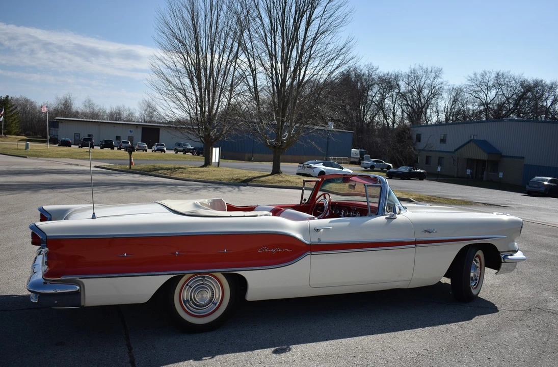 1958 Pontiac Chieftain - Image 21 of 31