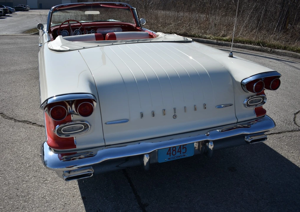1958 Pontiac Chieftain - Image 20 of 31