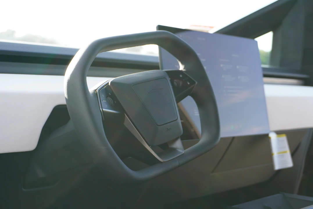 2024 Tesla Cybertruck - Image 4 of 6
