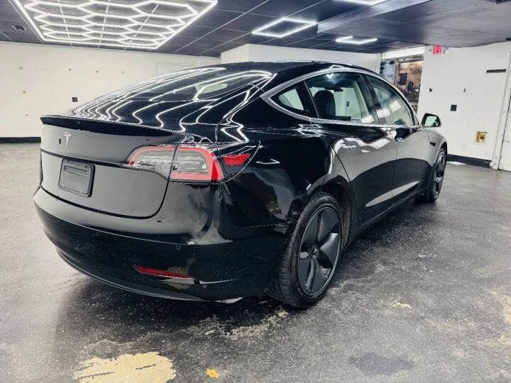 2000 Tesla Model 3 - Image 7 of 10