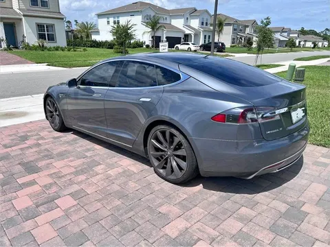 2013 Tesla Model S P85
