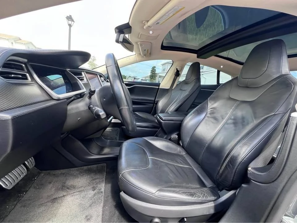 Tesla Model S - Image 2 of 6