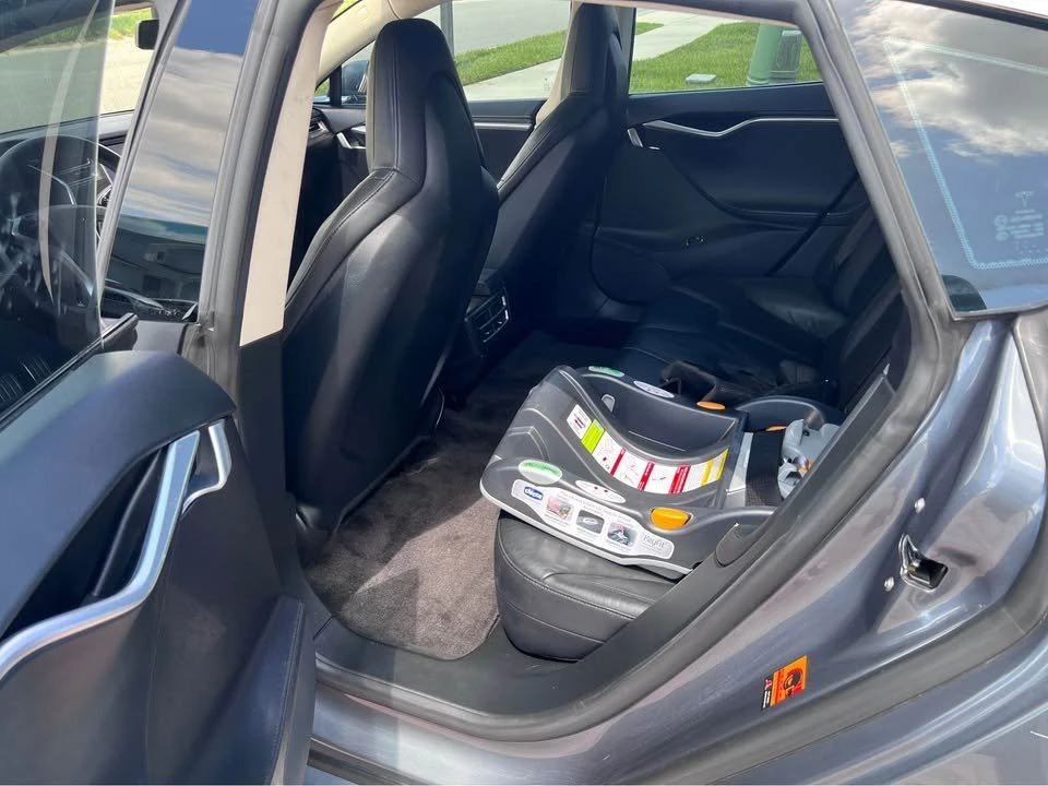 Tesla Model S - Image 3 of 6