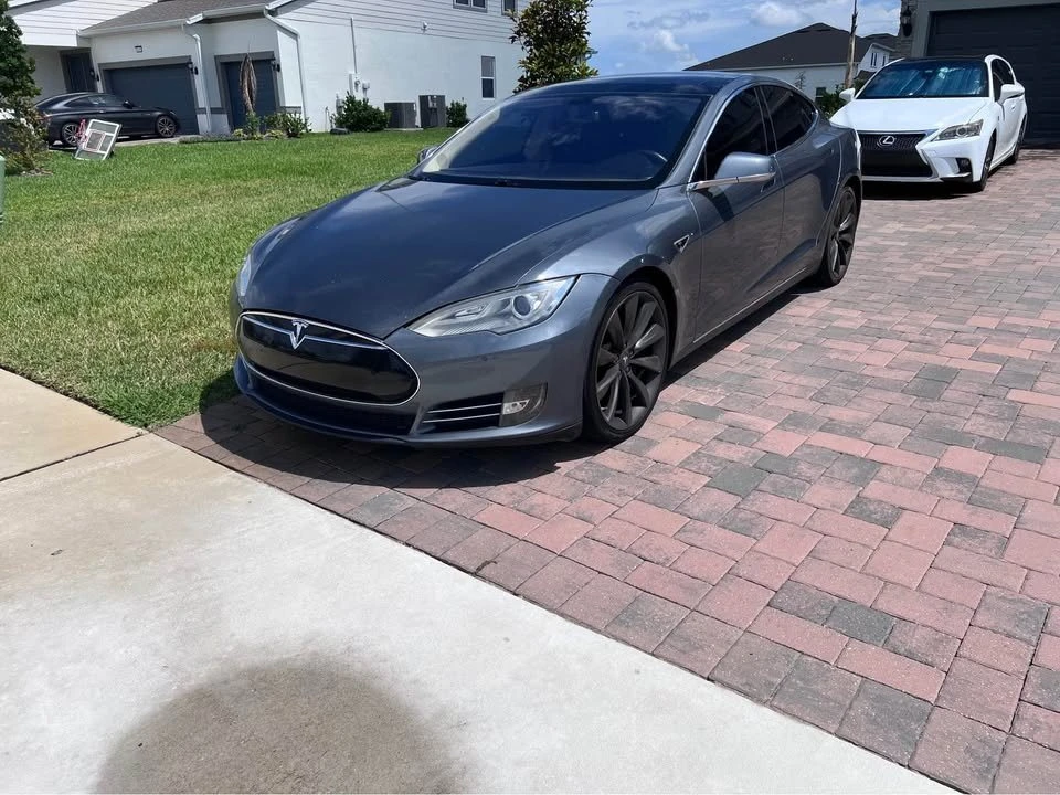 Tesla Model S - Image 4 of 6