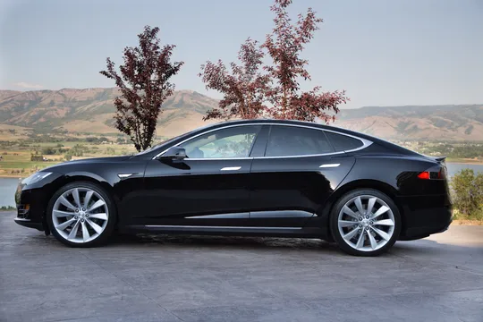 2013 Tesla Model S P85+