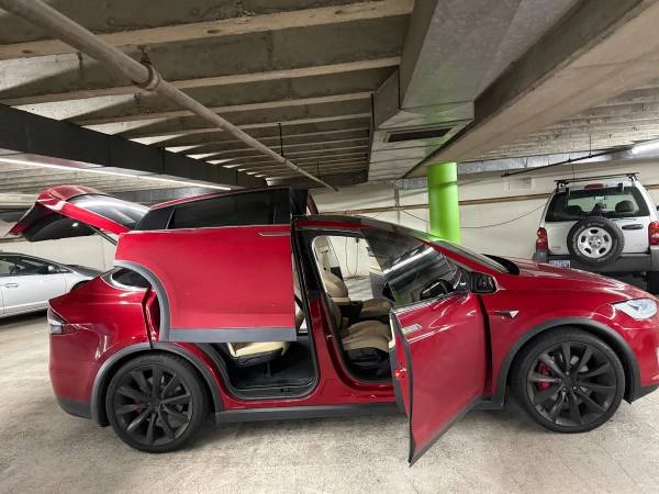 2016 Tesla Model X - Image 17 of 21