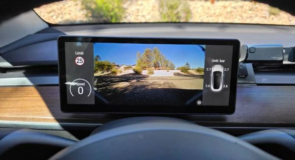 2022 Tesla Model Y Performance - Image 5 of 7