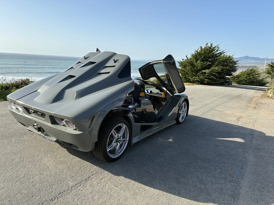Vehicle image 14 of 31