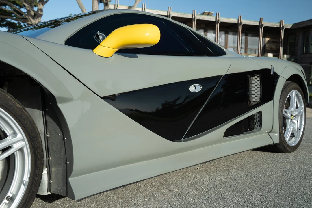 Vehicle image 21 of 31
