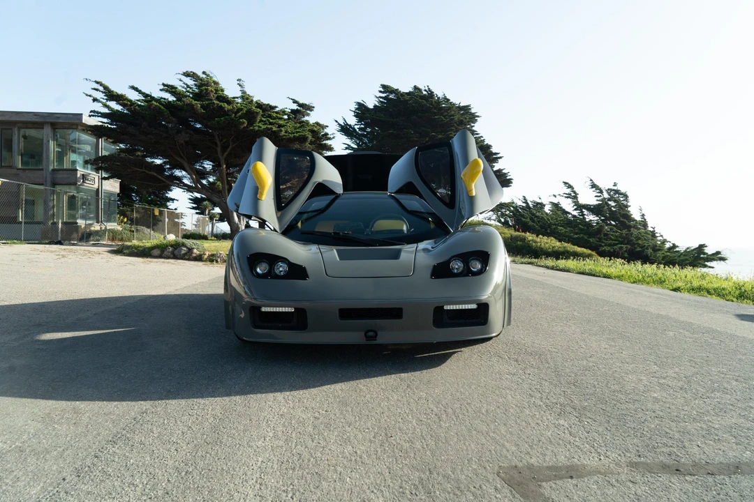 Vehicle image 10 of 31
