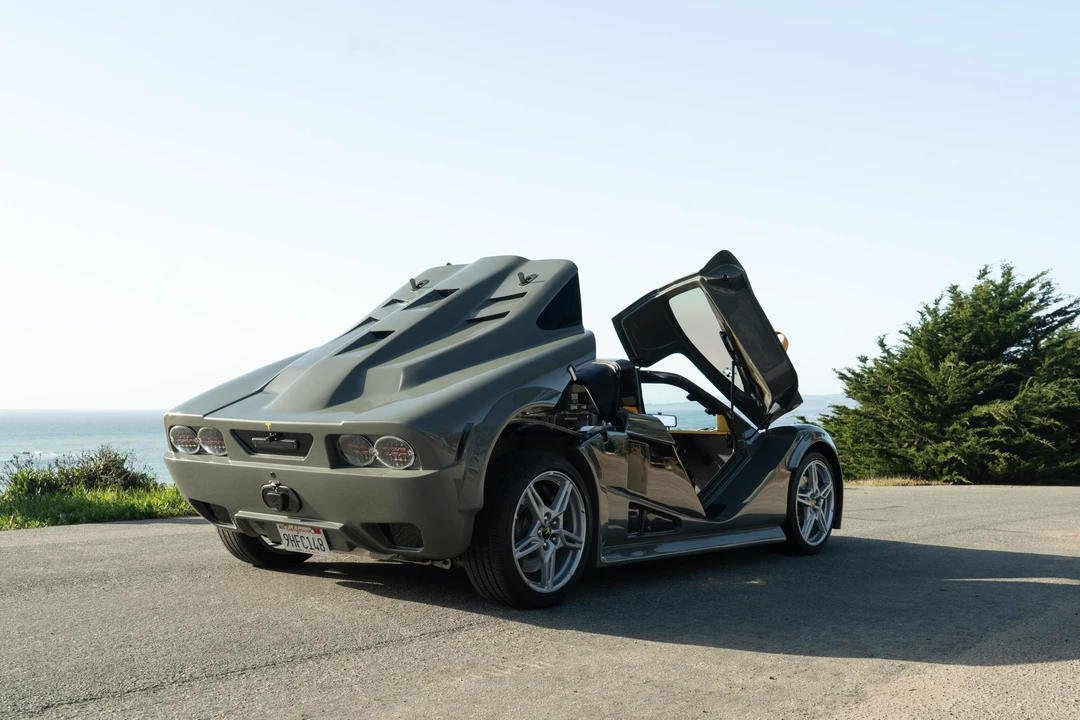 Vehicle image 13 of 31