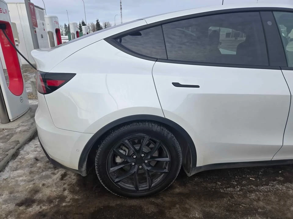 2021 Tesla Model Y - Image 6 of 10