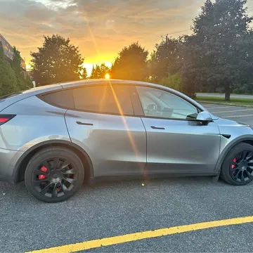 2025 Tesla Model Y Long Range