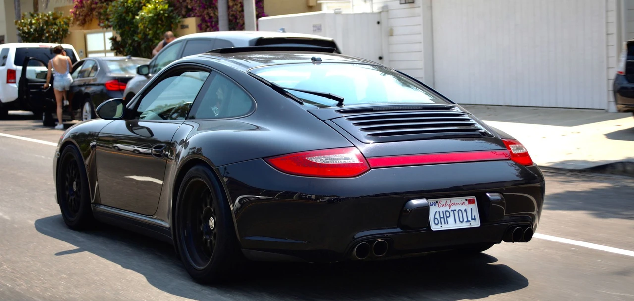 2009 Porsche 997 Carrera 4S - Image 2 of 17