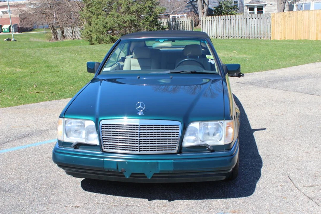 1994 Mercedes-Benz W124 E-Class - Image 13 of 16