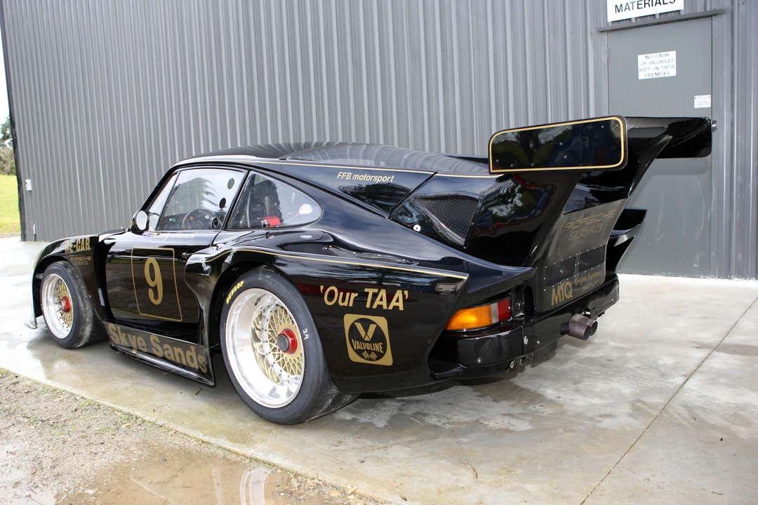 1989 Porsche 934 & 935 - Image 2 of 30