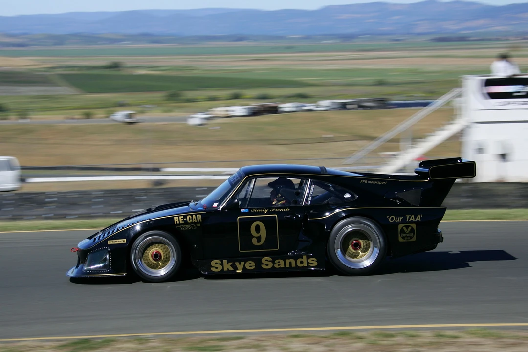 1989 Porsche 934 & 935 - Image 30 of 30
