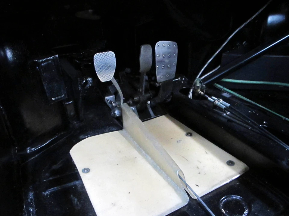 1989 Porsche 934 & 935 - Image 14 of 30