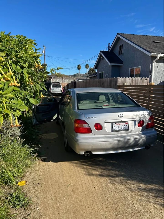 1999 Lexus GS 2nd Gen - Image 2 of 3