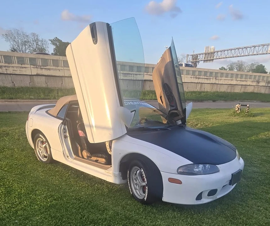 1999 Mitsubishi Eclipse 2nd Gen - Image 8 of 8